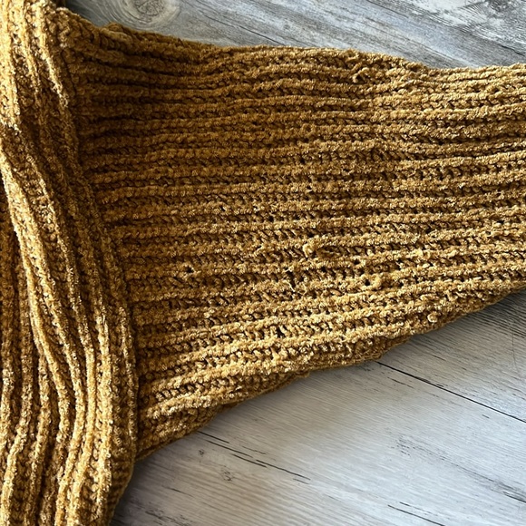 Knee Length Mustard Yellow Knit Cardigan Oversized - Picture 5 of 5